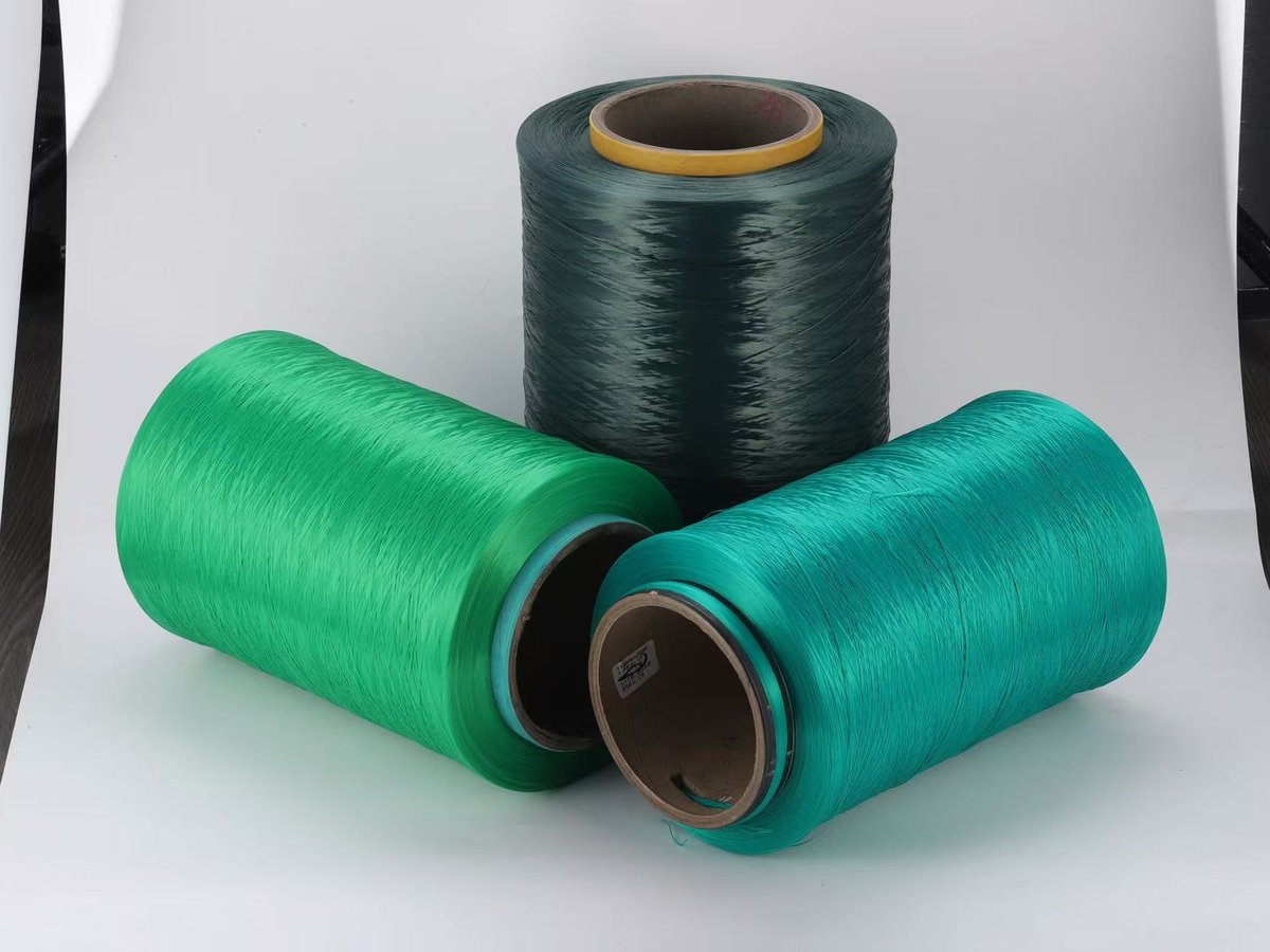 PP Hollow Yarn – Lightweight Bulky Polypropylene Yarn for Insulation